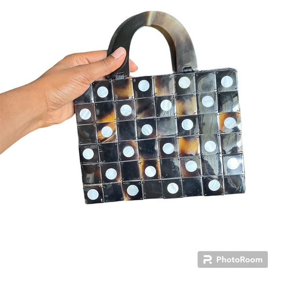 Shell and Horn Mad Handbag - Picture 2 of 4